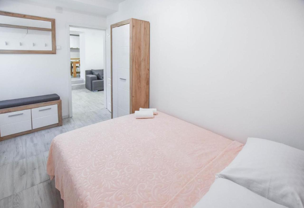 Suite Apartment Toni Poljana  Luaran gambar